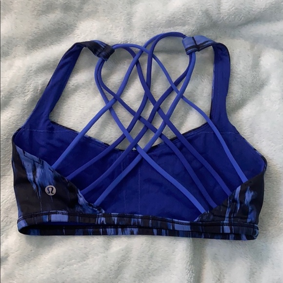 Size 2 lululemon patterned sports bra! - Picture 2 of 3